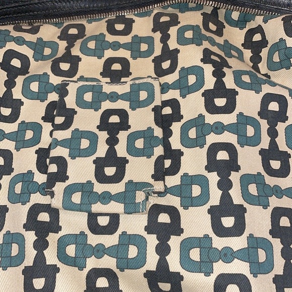 Authentic Vintage Gucci Signature embossed all leather designer hobo bag. B9 - Picture 15 of 16